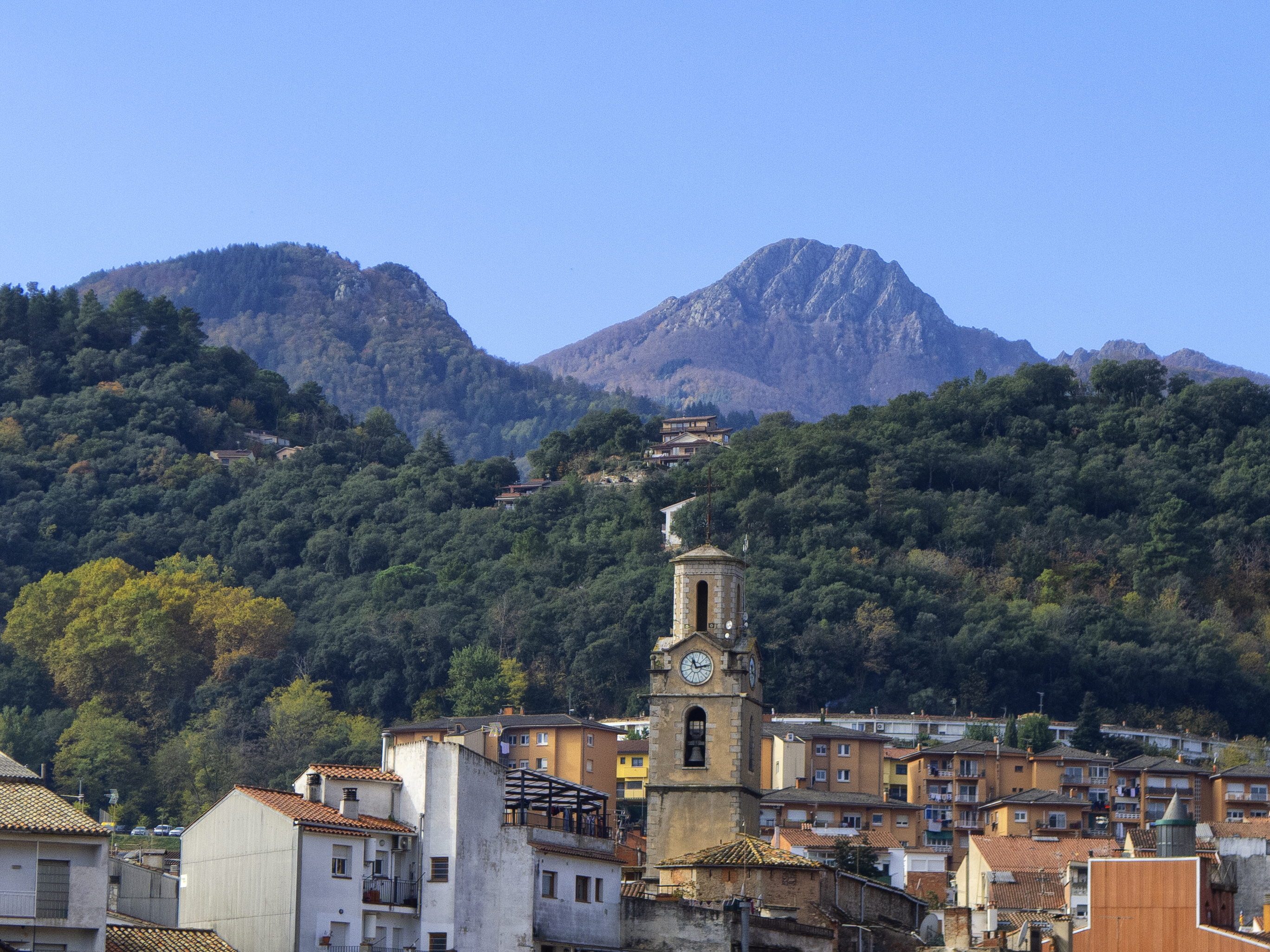 El Montseny integral: sus profundidades, sus bosques y sus crestas