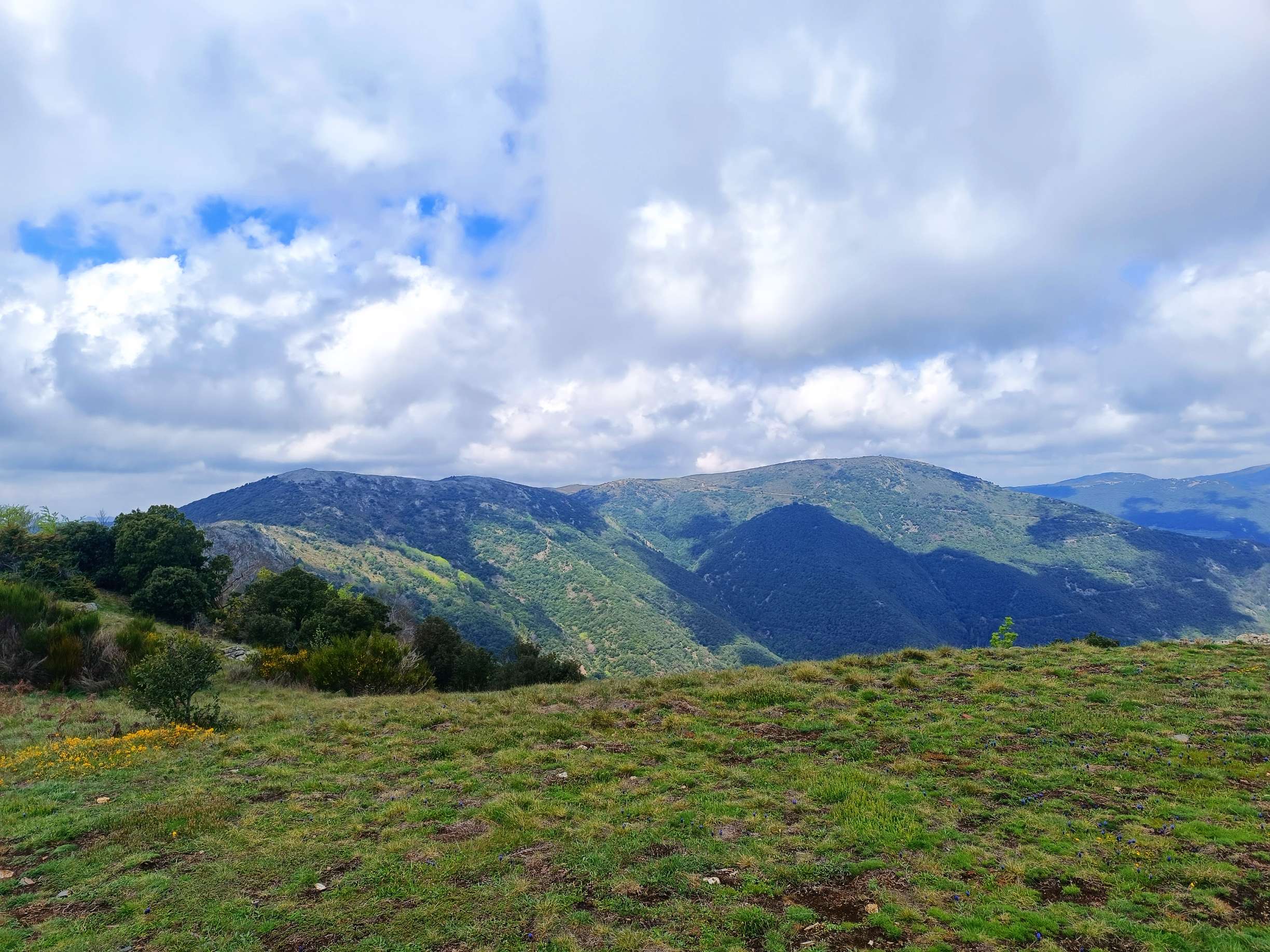 Coronando el tercer macizo del Montseny